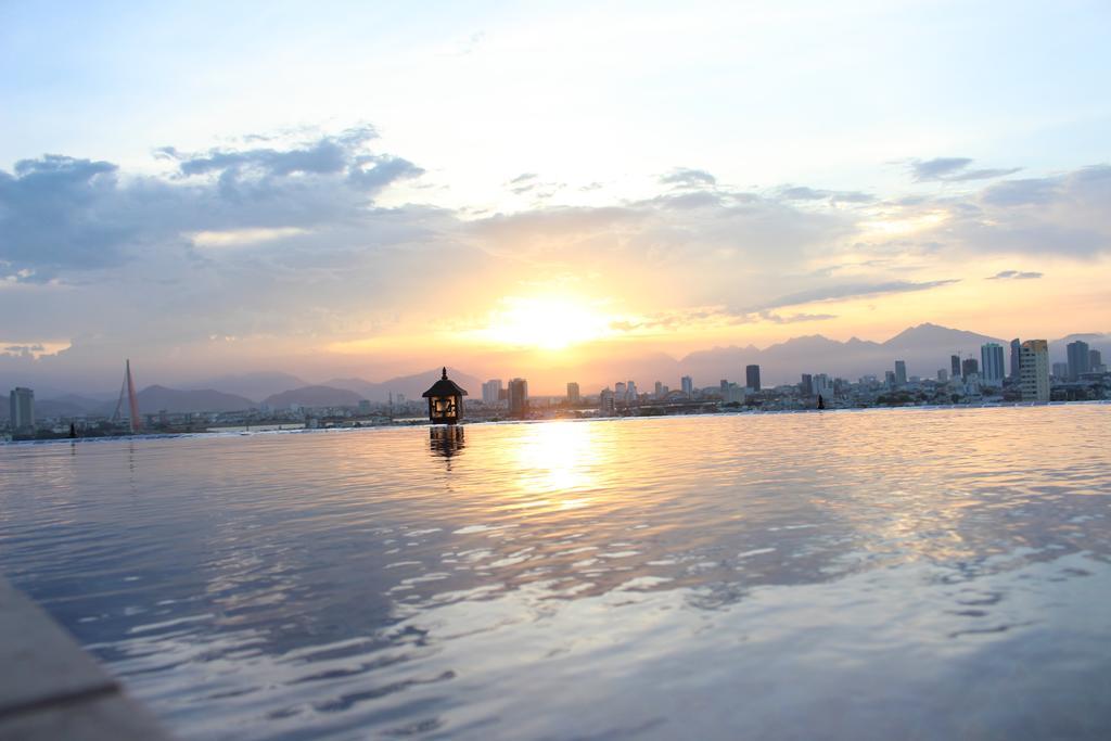 Sea Queen Hotel Da Nang Exterior foto